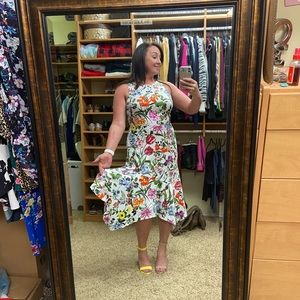 Maggie London white floral dress handkerchief hem